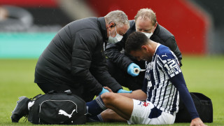 Нападателят на Уелс Хал Робсън Кану е със счупена ръка и