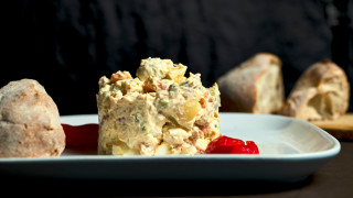 Международни официални лица и журналисти на срещата на върха на