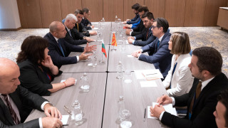 Президентите Румен Радев и Стево Пендаровски обсъдиха възможностите за по активно