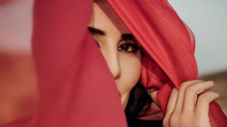 Арабският Vogue с паметна корица