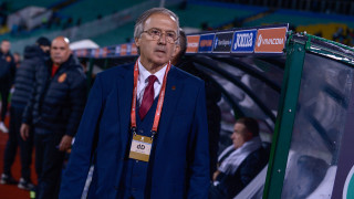 Националният селекционер Георги Дерменджиев очевидно не бе доволен след