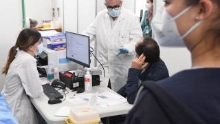 Италия ваксинира срещу коронавирус жители на по-малките острови