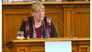 Българска депутатка се изгаври със смъртта на Джордж Майкъл