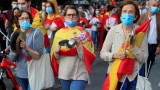 Задължително носене на маски в Испания, където не може да се спазва дистанция