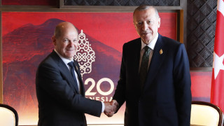Германският канцлер Олаф Шолц проведе телефонен разговор с турския президент