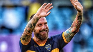 Световният шампион с Италия от 2006 година Даниеле Де Роси