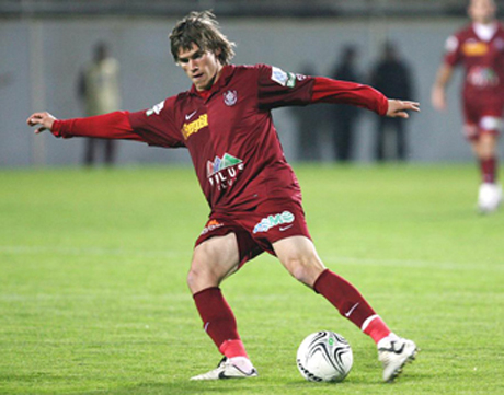 Зенит преговаря да купи Гепарда