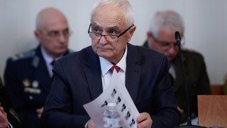 21 8 е некомплектоването на личния състав а за някои формирования