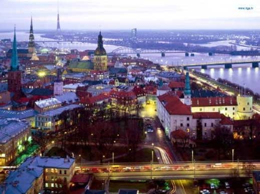 Латвийската икономика се връща с 10% назад 