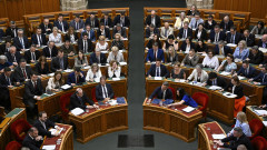 Унгарският парламент гласува за отстраняване на президента