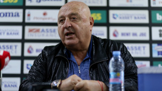 Босът на Славия Венци Стефанов представи официално новия треньор