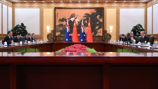 Министър председателят на Австралия Антъни Албанезе се срещна с китайския премиер