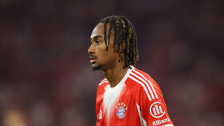 Английският Фулъм привличе играча на Байерн Мюнхен Йона Куси Асаре с