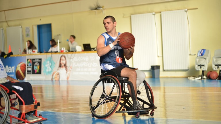 Персиян Еленков пред ТОПСПОРТ: Ако мечтаете да бъдете баскетболисти, работете здраво