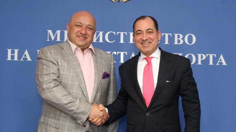 Министър Кралев проведе работна среща с турския посланик