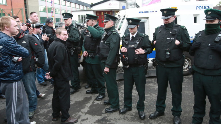 Арестувани след бомбен атентат в Северна Ирландия 