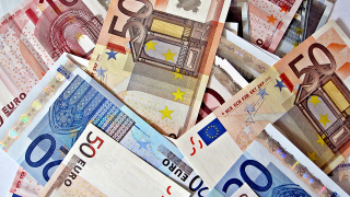Чехия анализира дали да влезе в "чакалнята на еврозоната"