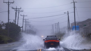 Ураганът Сали достигна втора категория докато се приближава към няколко