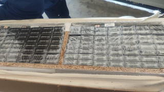 Митнически служители на ГКПП Лесово откриха 6070 кутии цигари укрити