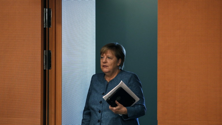 Германският канцлер Ангела Меркел поиска незабавно освобождаване на задържаните в