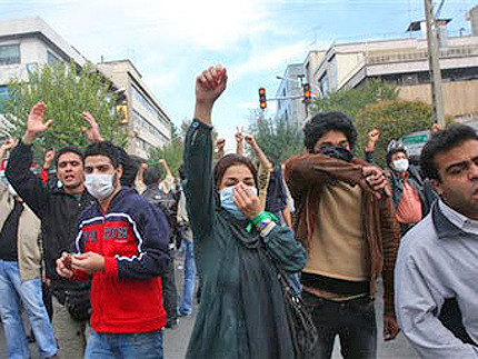Протести срещу аятоласите в Иран