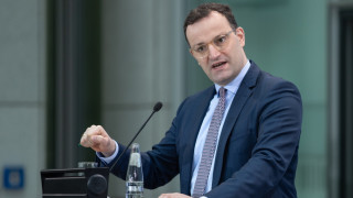 Йенс Шпан отрече да се готви за канцлер на Германия