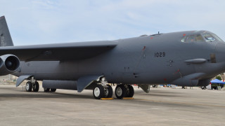 Два американски стратегически бомбардировача B 52H Stratofortress бяха преместени във военновъздушната