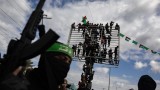 Хамас предлага достъп на Червения кръст до Газа, но само срещу спиране на въздушните удари