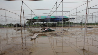 Проповедникът, ръководил смъртоносното религиозно събитие в Индия, отрича вината си