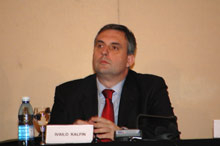 Калфин награди представители на МВР заради срещата на НАТО