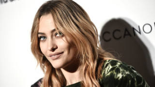 Парис Джексън красивата 22 годишна дъщеря на поп легендата Майкъл Джексън