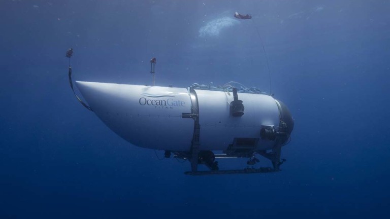 Пътниците на обречената подводница Titan вероятно са прекарали последните си