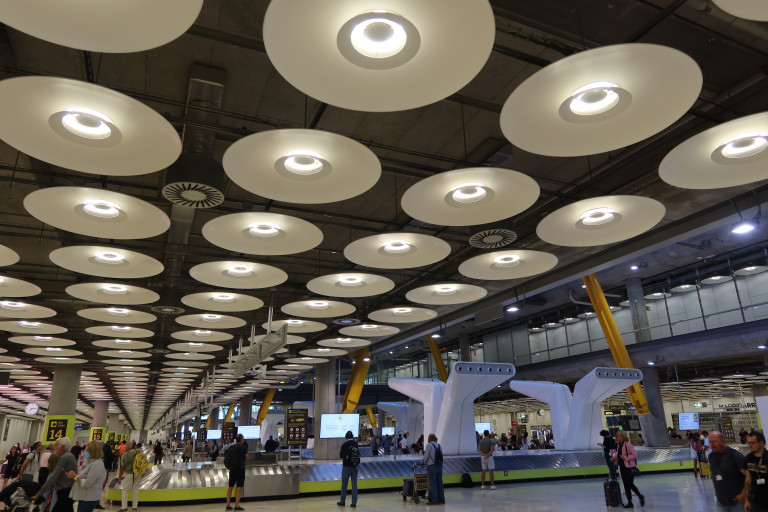 Летище Адолфо Суарес Мадрид-Барахас