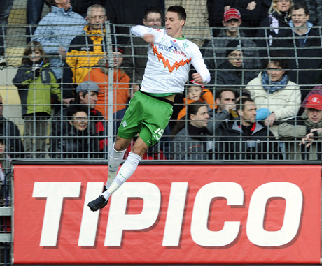 Вердер се измъкна от зоната на изпадащите