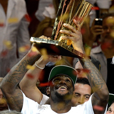 Краля: Мамка му, крайно време беше!