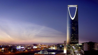 Най богатата държава на петрол в света Саудитска Арабия инвестира