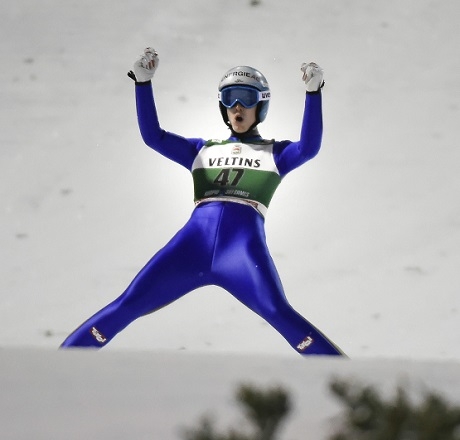 Трета поредна победа за Хайбьок в ски скока 