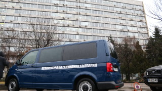 Председателят на Комисията по хазарта Александър Георгиев е задържан за