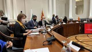 Засилваме обмена в образованието и спорта с РСМ