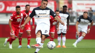 Монца завърши наравно у дома с Лече в мач от