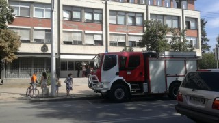 Евакуираха данъчната служба в Казанлък заради мириз на газ