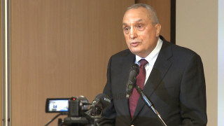 Преходът още не е завършил се постигне една от основните