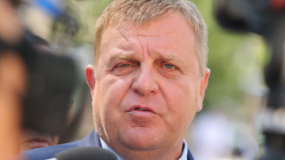 Каракачанов доволен, че се повишава интересът към военна служба