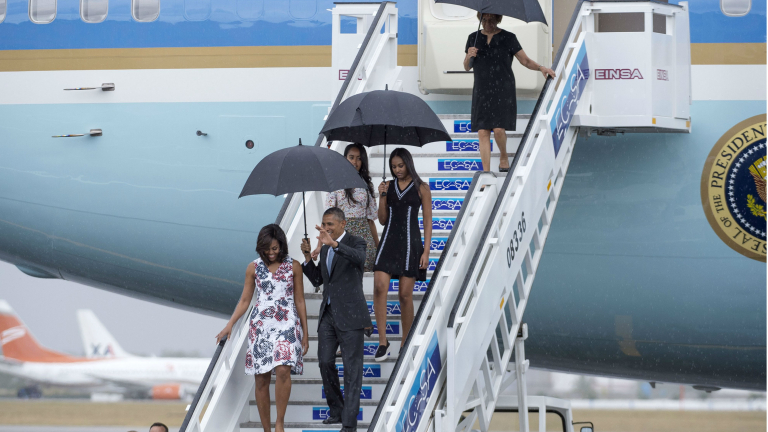 Обама пристигна в Куба