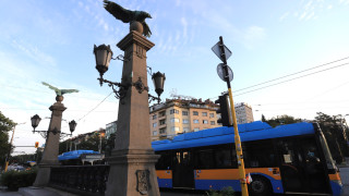 И трите възлови кръстовища в столицата блокирани дни наред в