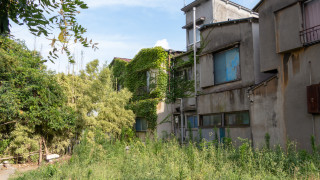 Цели 13 8 от жилищата в Япония не се обитават показват