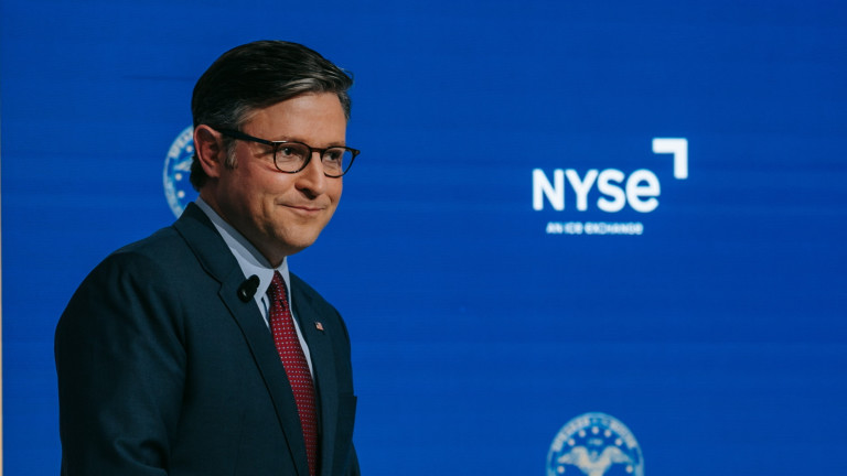 Тръмп подкрепя Майк Джонсън да остане председател на Камарата на представителите