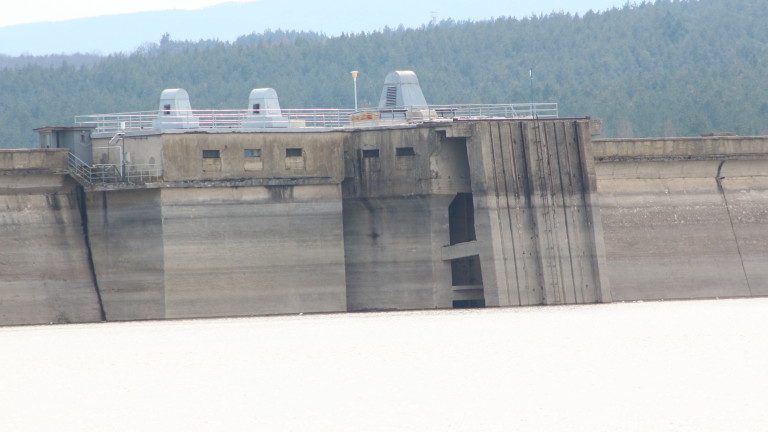 Ремонтират 7 от 109 язовира в Сливенска област за сметка на държавата
