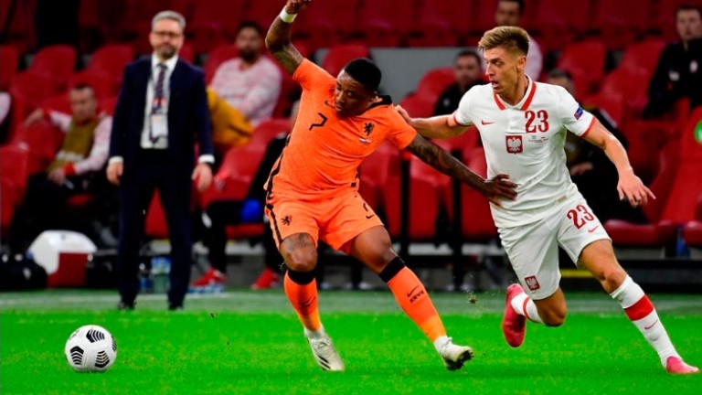 Нидерландия победи Полша с 1:0 в мач от група 1