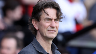 Мениджърът на Брентфорд Томас Франк е един от кандидатите